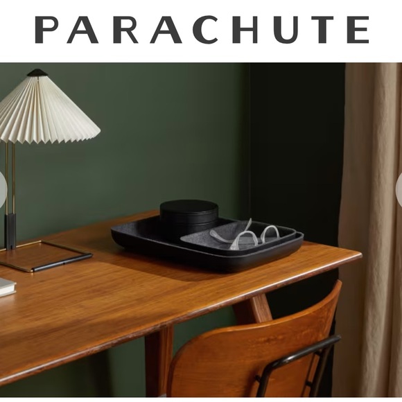 PARACHUTE EUC Black Leather Round Cord Keeper Case Box - Picture 6 of 6